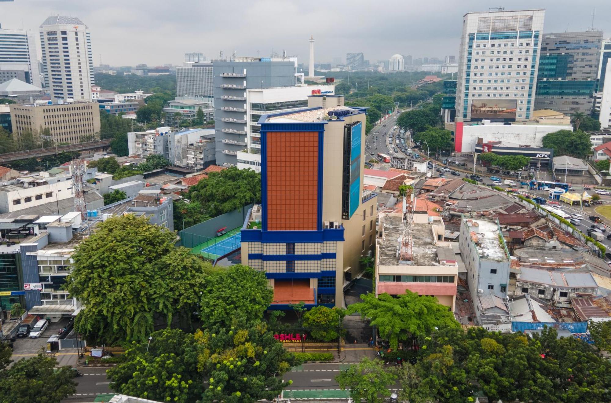 Ashley Tugu Tani Menteng Jakarta Buitenkant foto